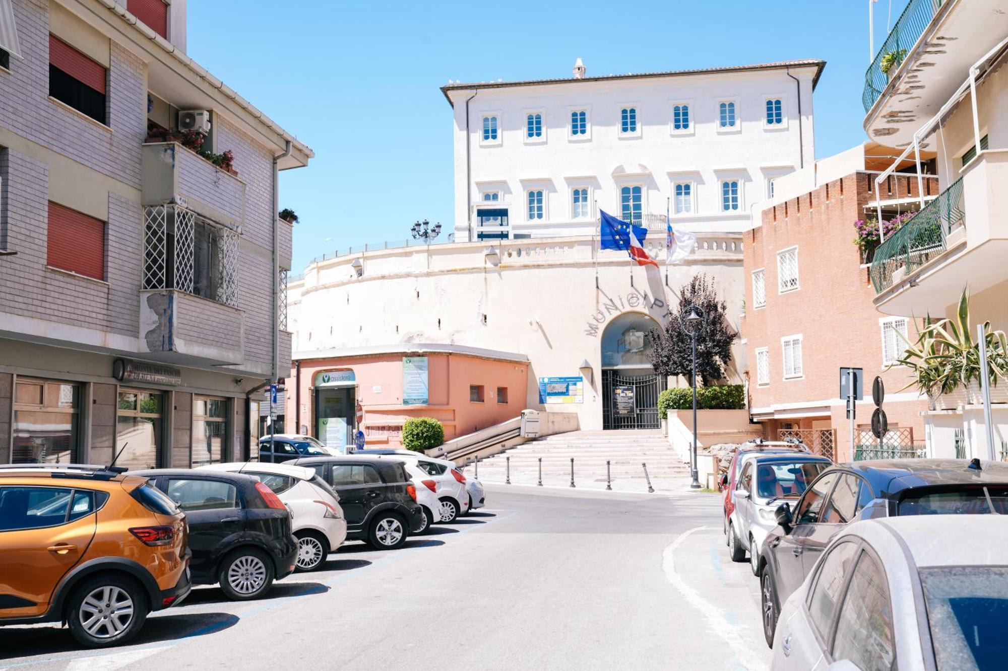 La Casa Di Flo Apartment Anzio Luaran gambar