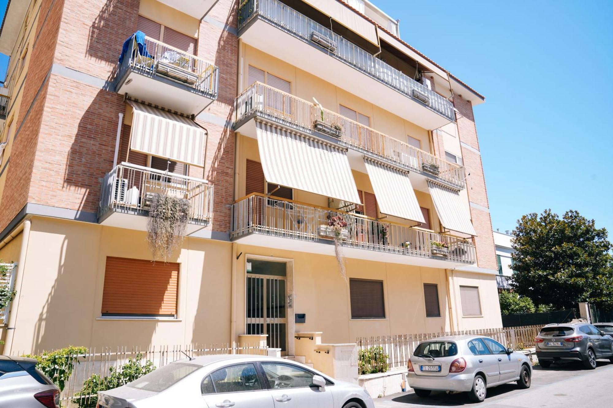La Casa Di Flo Apartment Anzio Luaran gambar