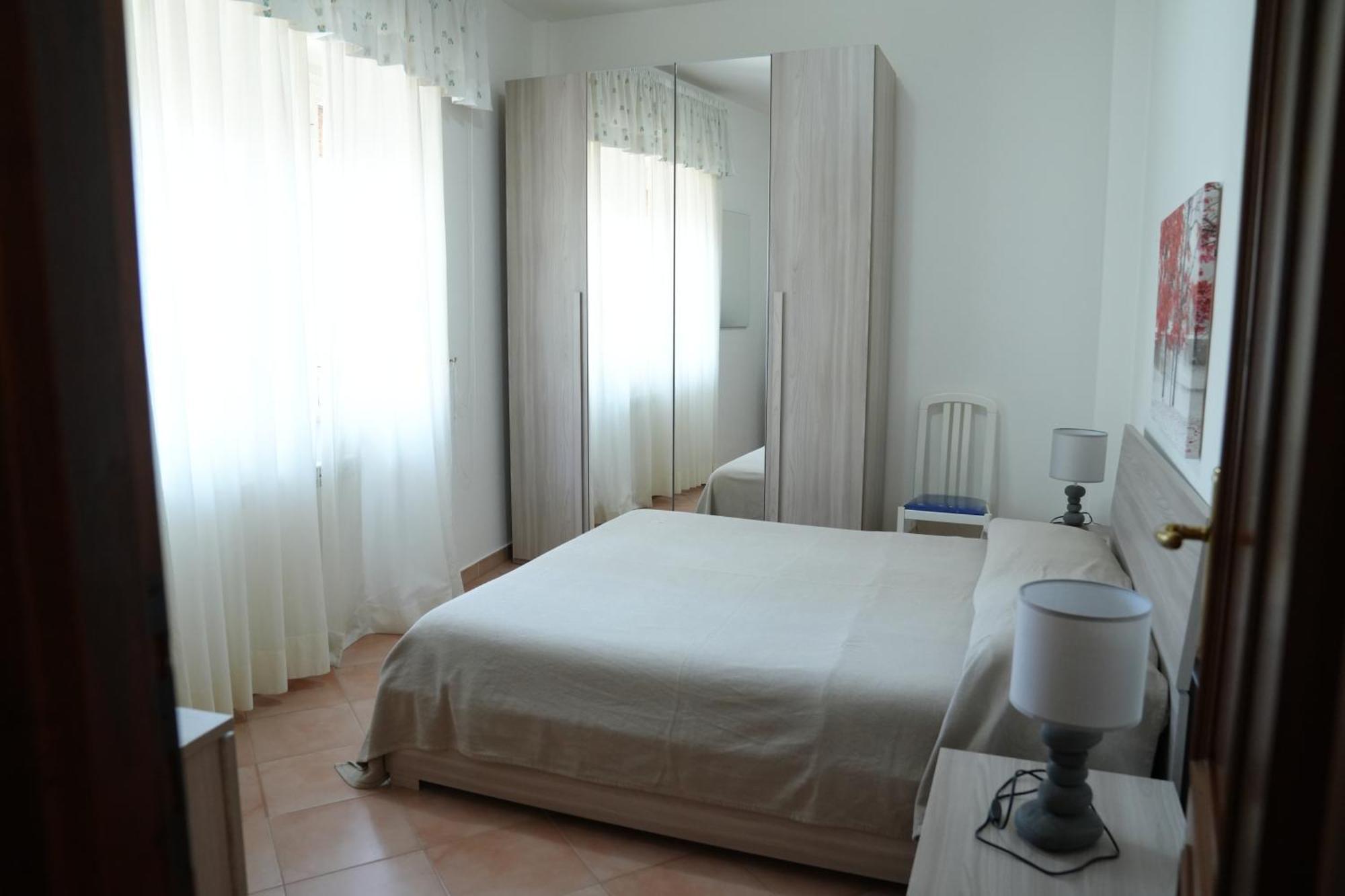 La Casa Di Flo Apartment Anzio Luaran gambar