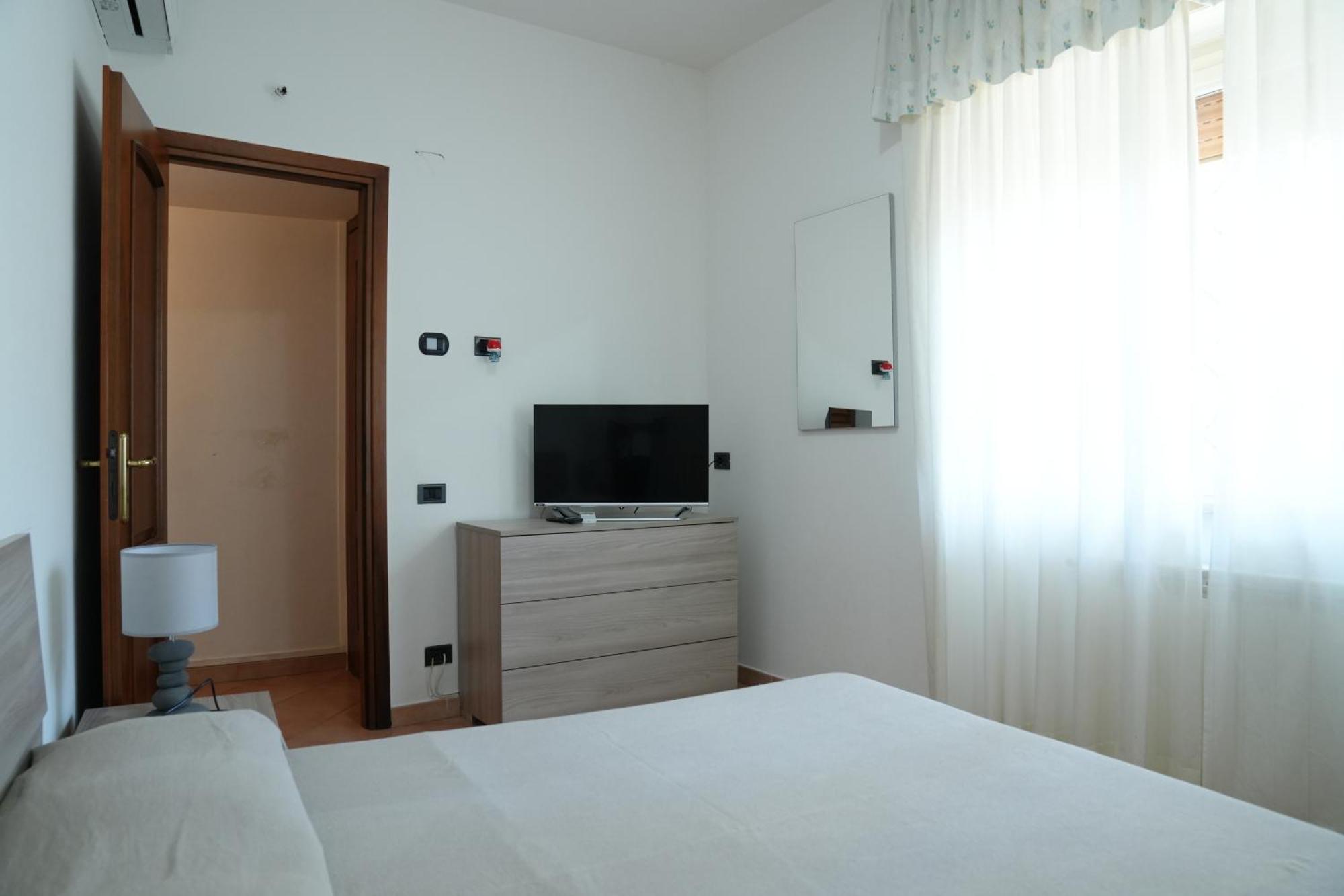 La Casa Di Flo Apartment Anzio Luaran gambar
